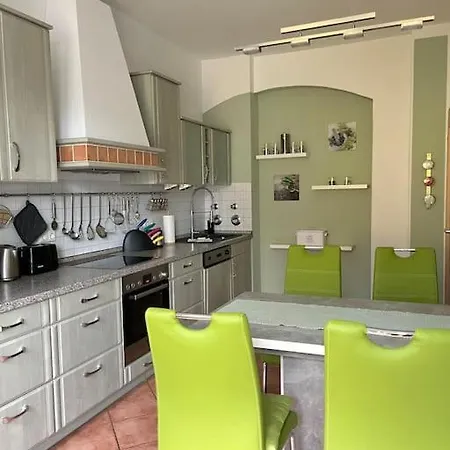 Mit Balkon & Parkplatz *