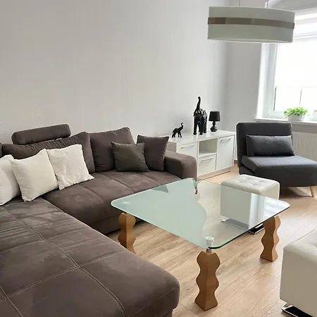 Apartment Mit Balkon & Parkplatz